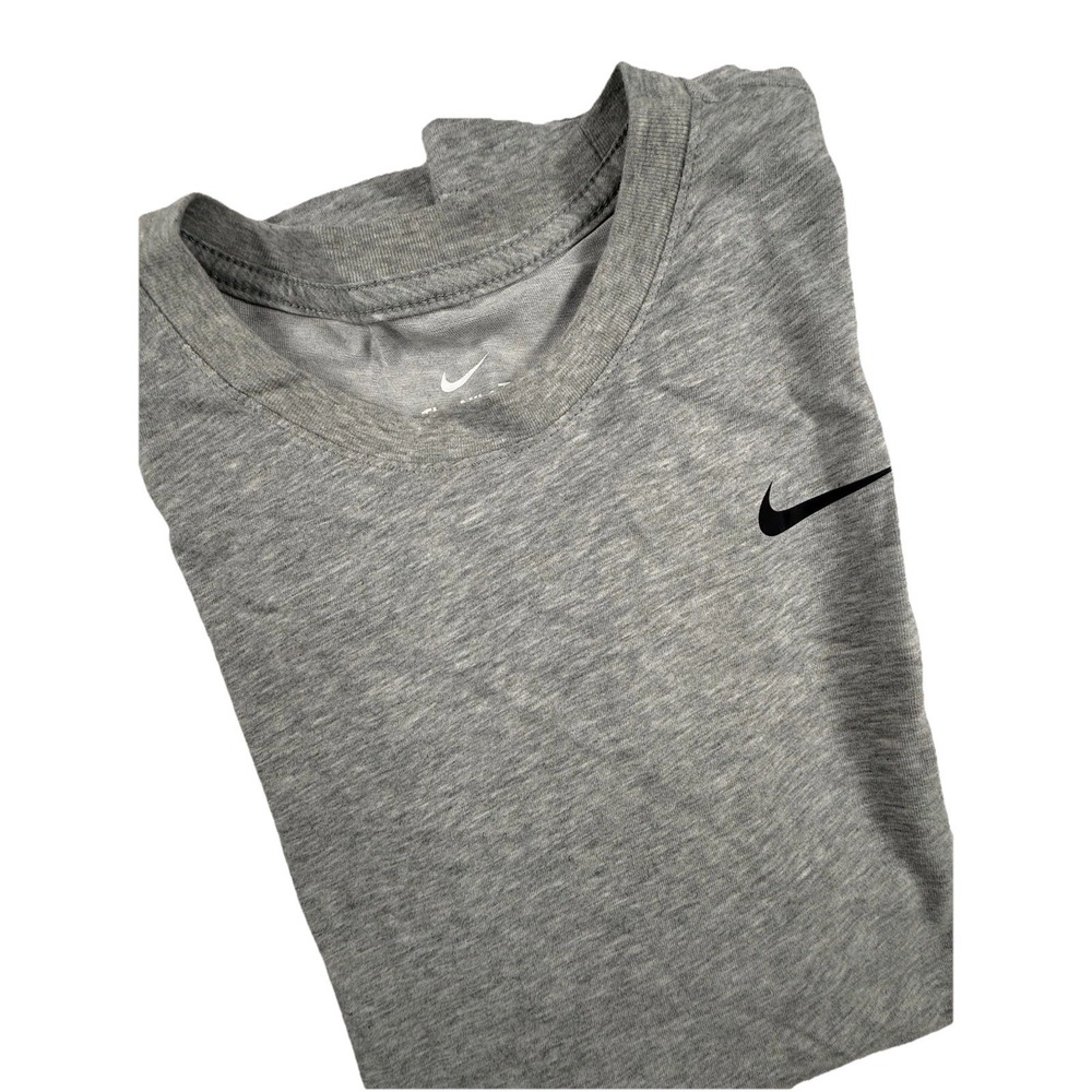 Nike‎ Shirt Size Medium Gray Tee Dry Fit Short Sleeve Top Adult Workout Dri-Fit